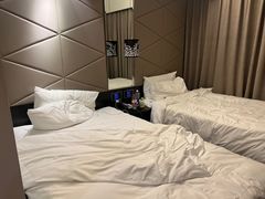 -桔子酒店(上海西藏北路地铁站店)