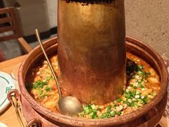 铜锅饵块油焖鸡-一坐一忘云南菜(北京skp店)