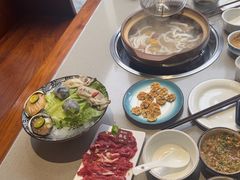 -四点金粥底火锅(沂州里店)