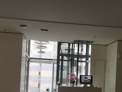 -卡罗酒店(东门晒布地铁站店)