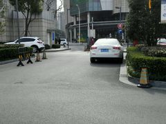 -万象城-停车场