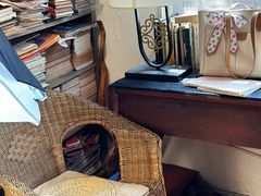 -邊城書店