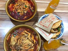 -老字号杨坡红油米线腊汁肉夹馍(东四道巷店)