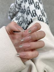 -小四撸猫美甲咖