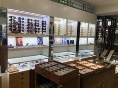 -广州宝岛眼镜武汉和光眼镜市场西区店