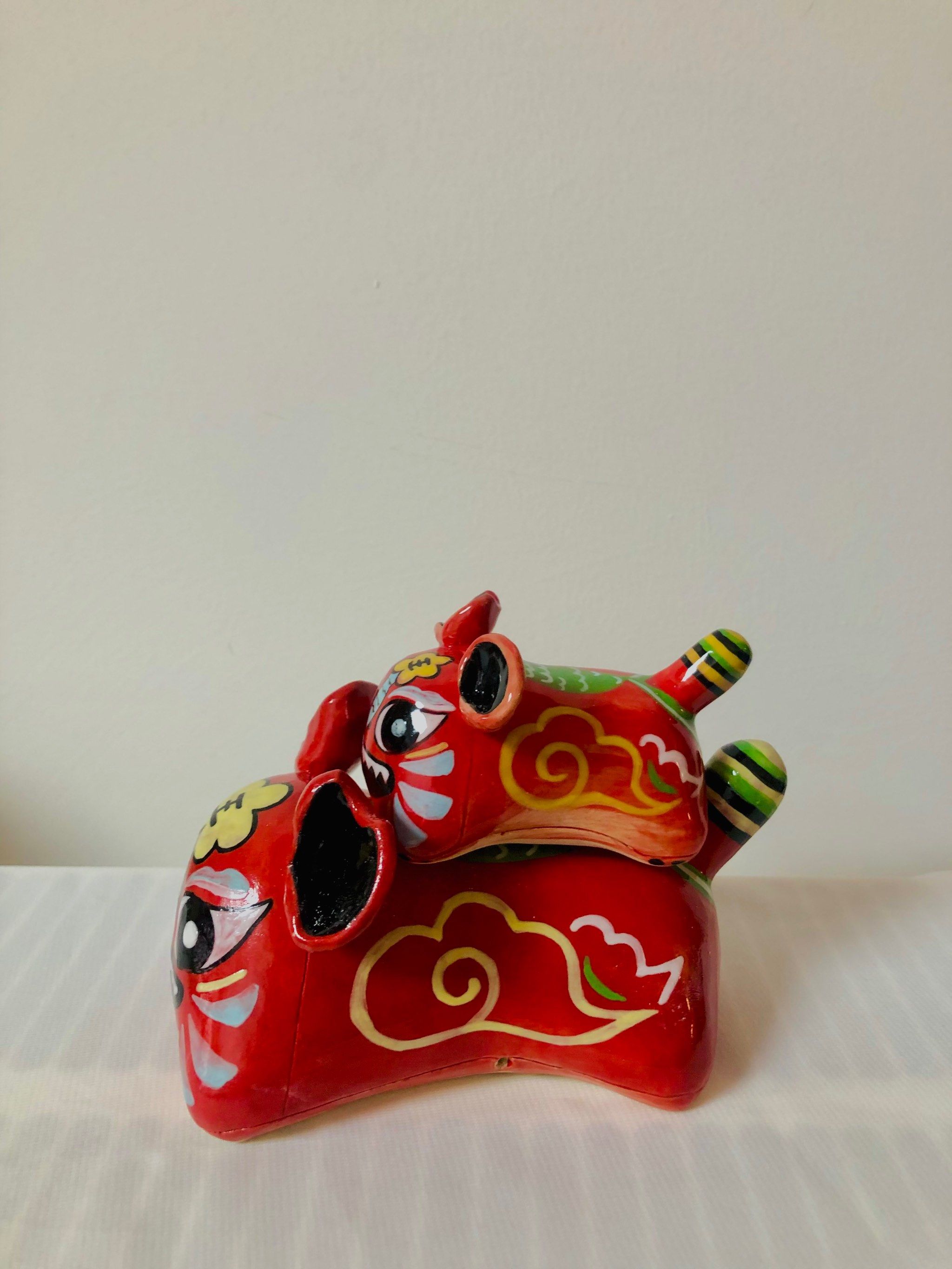 嗯?陶瓷布老虎?