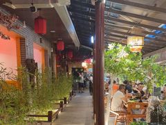 -三道苗苗鱼·美蛙黄辣丁(八里店)
