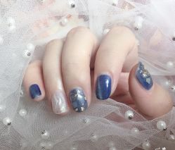 -爱美睫美甲会馆