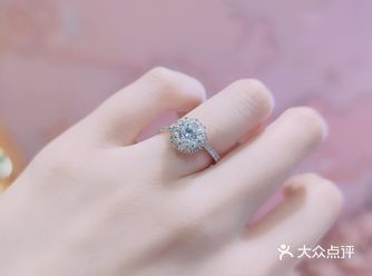 简约设计非梵誓雪中巴黎钻戒莫属