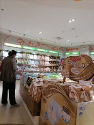 -孩子王(静安大融城店)