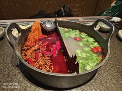 -三出山火锅(南京万象天地店)