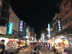 -六合夜市