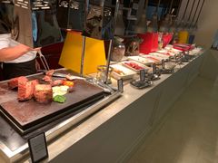 自助取餐区-海口绿发希尔顿酒店-田园汇自助餐·三文鱼·海鲜