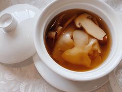 松茸炖花胶汤-世博源公馆·本帮融合菜·主题包厢·江景餐厅