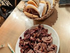 -闫家驴肉老店(华电一校店)