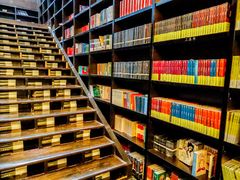 -钟书阁(松江泰晤士小镇店)