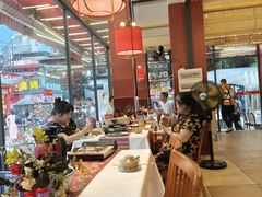 -刘姐啤酒鱼民族演艺餐厅(西街总店)