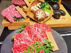 -山川小町·极番烧肉(新地假日广场店)