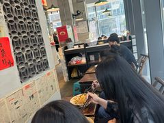 -方铲铲·成都板凳面(滨江银泰店)