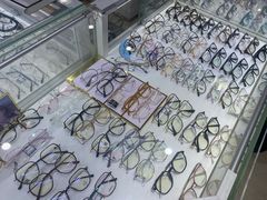 -三叶眼镜城(八佰伴店)