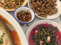 -丹水桥地锅鱼·翘嘴鲌·地方特色全鱼宴(丹江口大坝店)