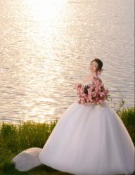 -喜爱高定婚纱摄影