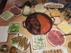 -三个四川人火锅(华联商厦店)