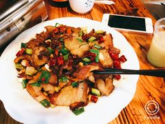 -富正毅三下锅·湘西韵味(天门山索道店)