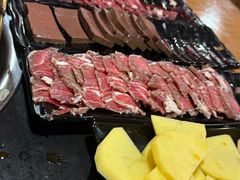 -果松木炭酸菜铜火锅·外婆参鸡汤