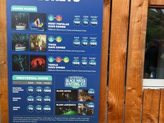 -怀托摩萤火虫洞