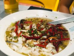 -姚姚酸菜鱼·金戈戈香港豉油鸡(喜荟城联名店)