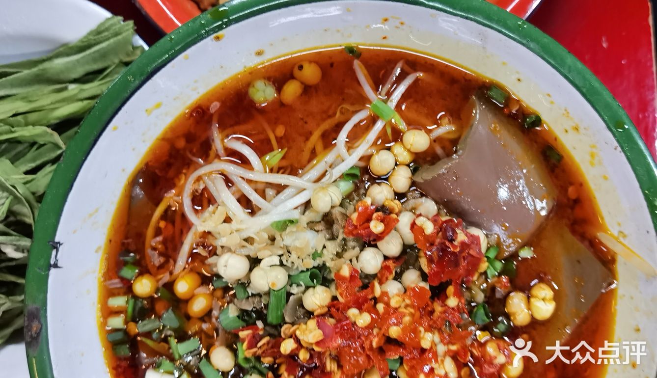 穿越回80年代的火锅麻辣烫，张叔叔锑锅麻辣烫
