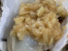 -蚝哥花姐湛江烤生蚝(美丽湾市场店)