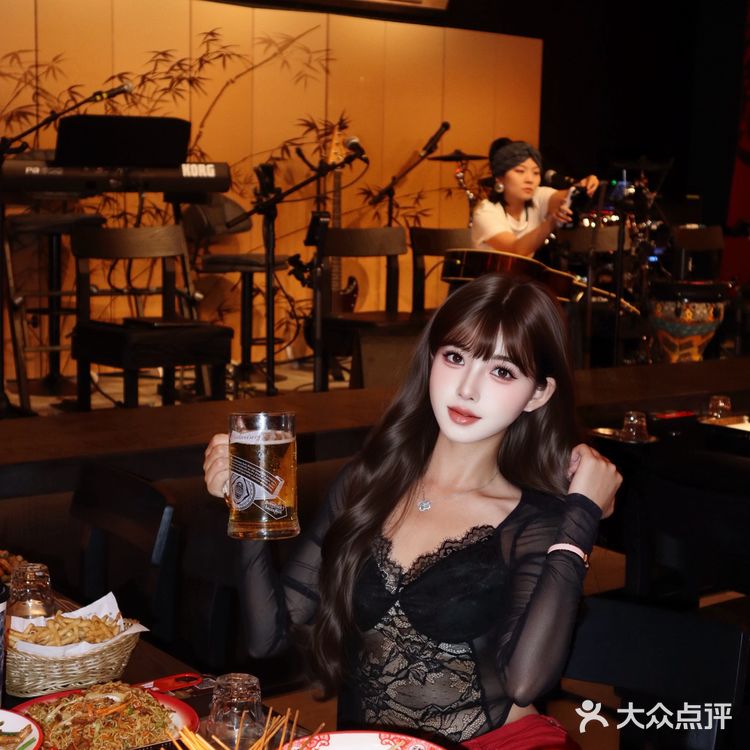 🔥🪭響LiveHouse原班人马开的烧烤酒馆