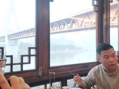 -小天鹅火锅·一线江景洪鼎旗舰店(洪崖洞店)
