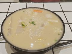 -肥汁米蘭香港米线(长宁来福士店)