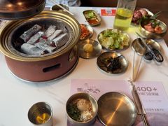 -小董哥烤串·爆汁大油边(故宫店)