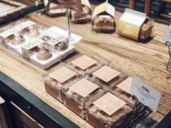 -皇冠幸福里动物奶油生日蛋糕(宗关地铁店)