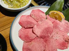 上等牛舌-炼火烤肉店
