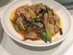 回锅肉-渝信川菜 · 川味家常菜(财富购物中心店)