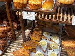 -CARINO BAKERY&CAFE(人广来福士店)