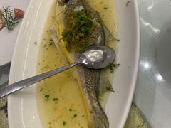 -骏莱海鲜鱼港(五角场店)