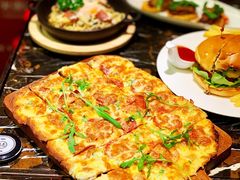 萨拉米风味火焰薄饼-MOSSO德国餐厅·音乐酒吧(环宇荟店)