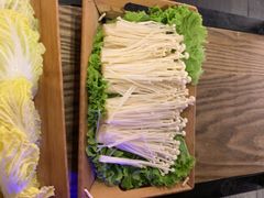 -尚尚仙·酸汤猪手·猪肚鸡火锅(华联万柳购物中心店)