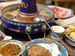 -毛辣果·贵州红酸汤牛肉火锅(西单店)