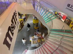 -m豆巧克力世界(上海世茂广场店)