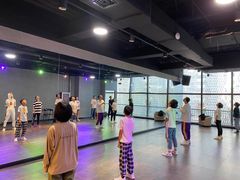 -零下舞度·街舞连锁机构(万科中心店)