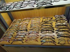 -优医视平价眼镜蔡司依视路折扣工厂店(德胜门店)