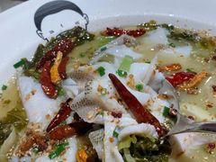 招牌老坛酸菜鱼-江渔儿酸菜鱼(奥园广场金发购物中心店)