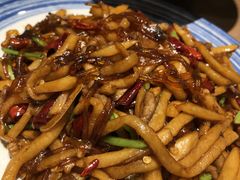 酸萝卜炒粉-渔家灯火(明湖店)
